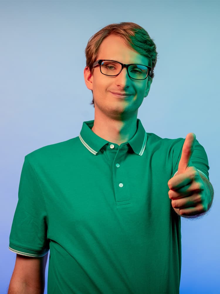 Men shows thumbs up
